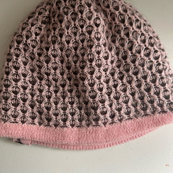 Nike Pink Textured Beanie - Picture 2 of 2